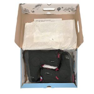 NEW! $295 Burton Q Womens Snowboard Boots!  Black & Purple  Size 5 (Euro 35)